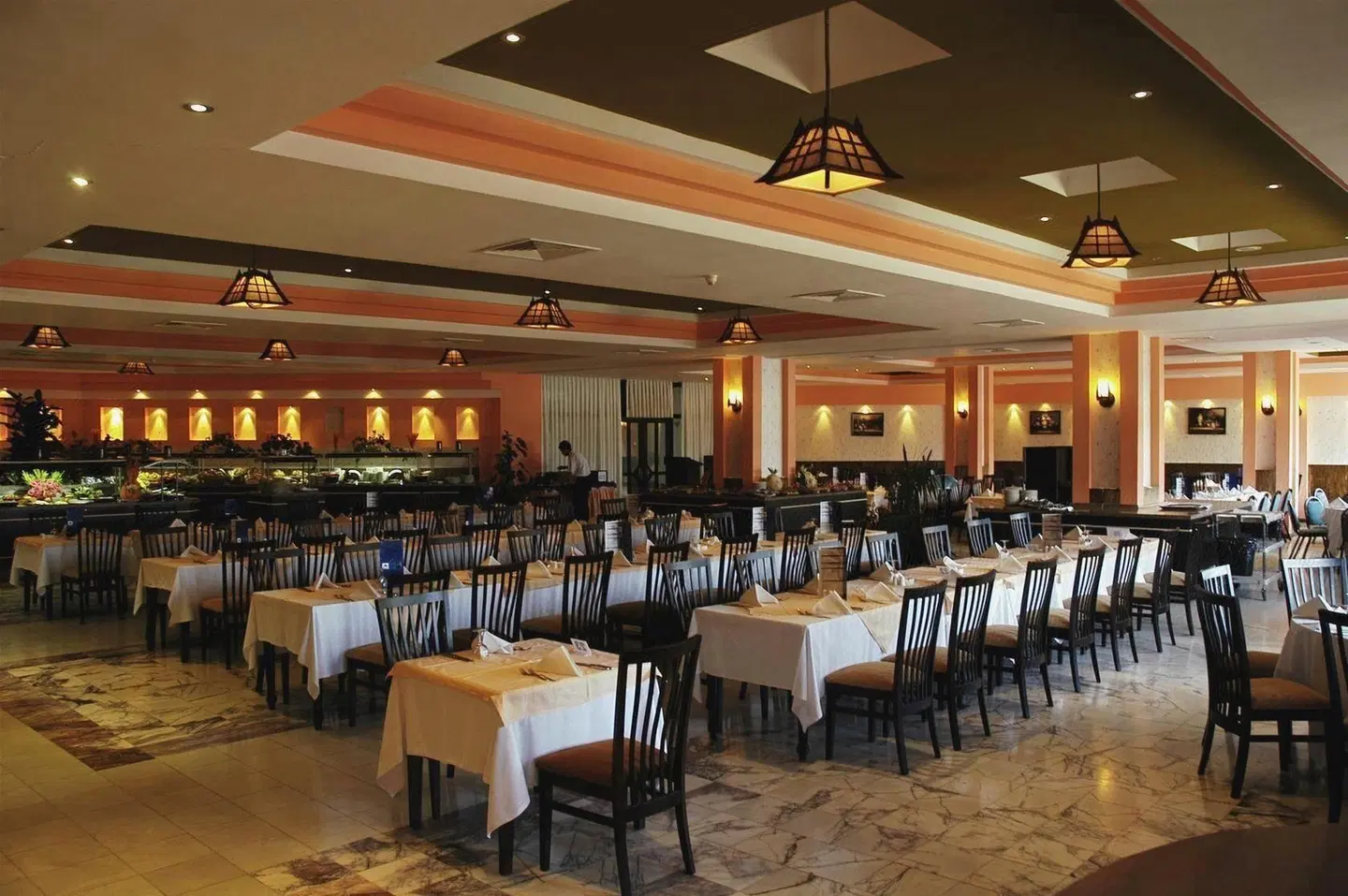 Adonis Hotel Restaurant