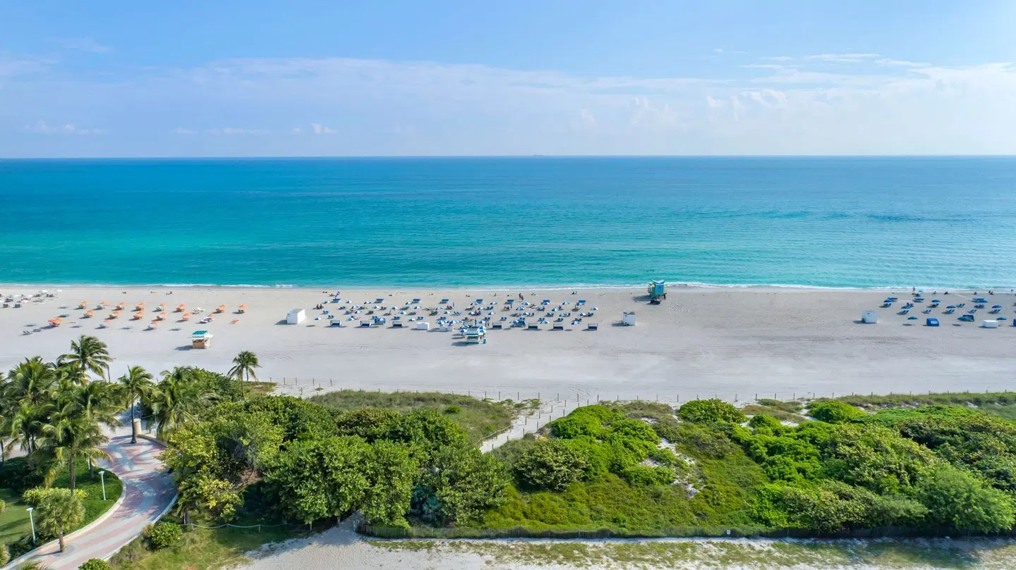 Hilton Vacation Club Crescent on South Beach Miami Strand