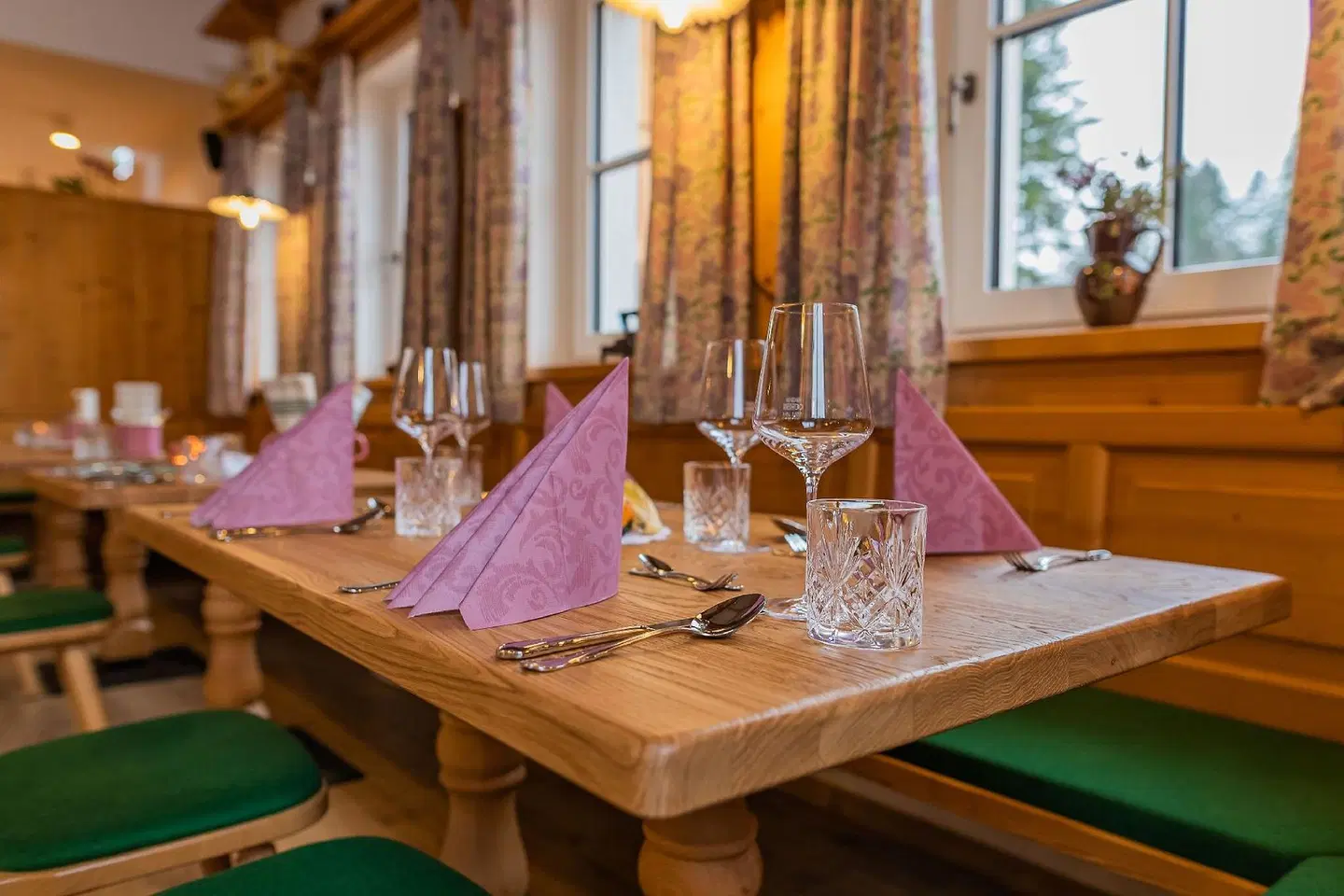 Narzissendorf Zloam Restaurant