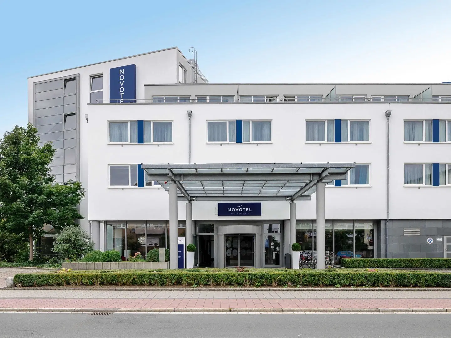Novotel Erlangen Hotel EXTERIOR