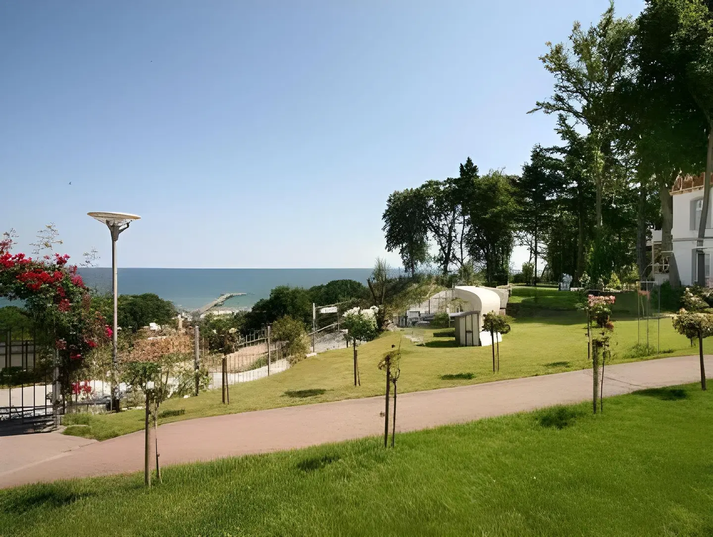 AKZENT Waldhotel Rügen Garten