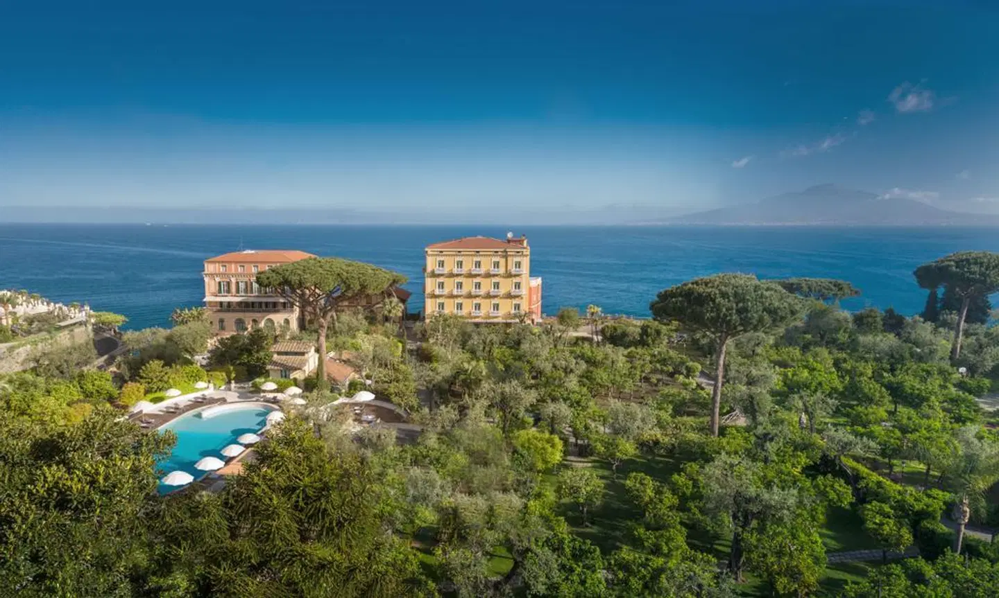 Grand Hotel Excelsior Vittoria EXTERIOR