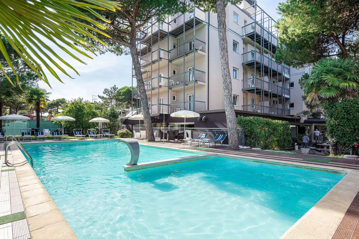 Martini OUTDOOR_POOL