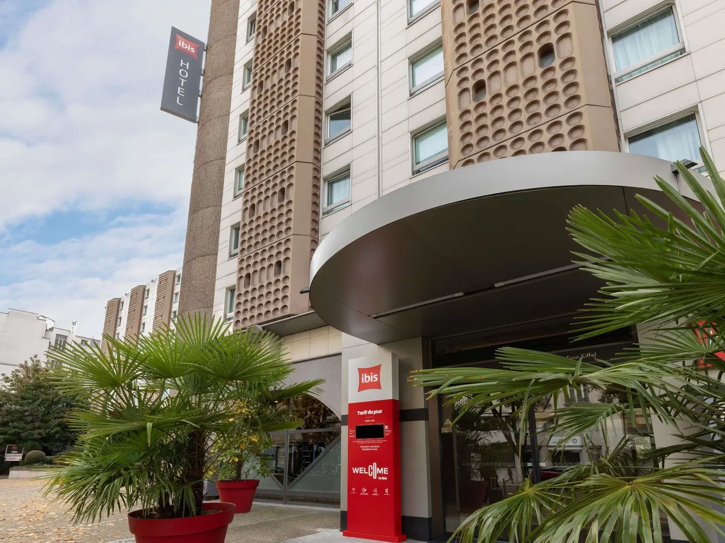 ibis Paris Eiffel Tower Cambronne 15th EXTERIOR