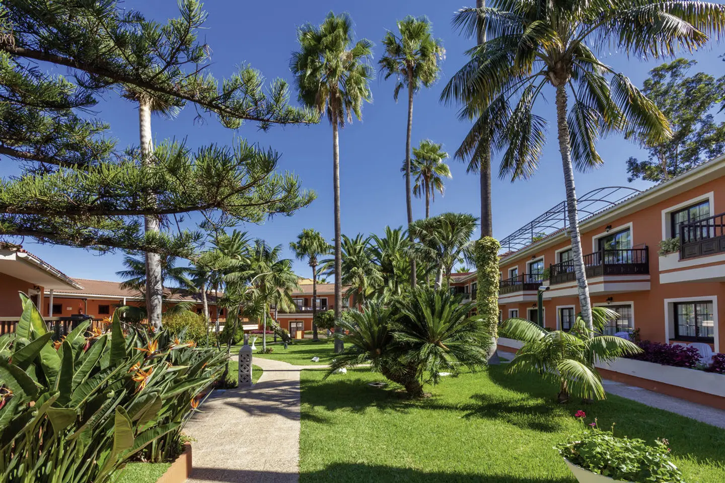 Ambassador Apartamentos Garten