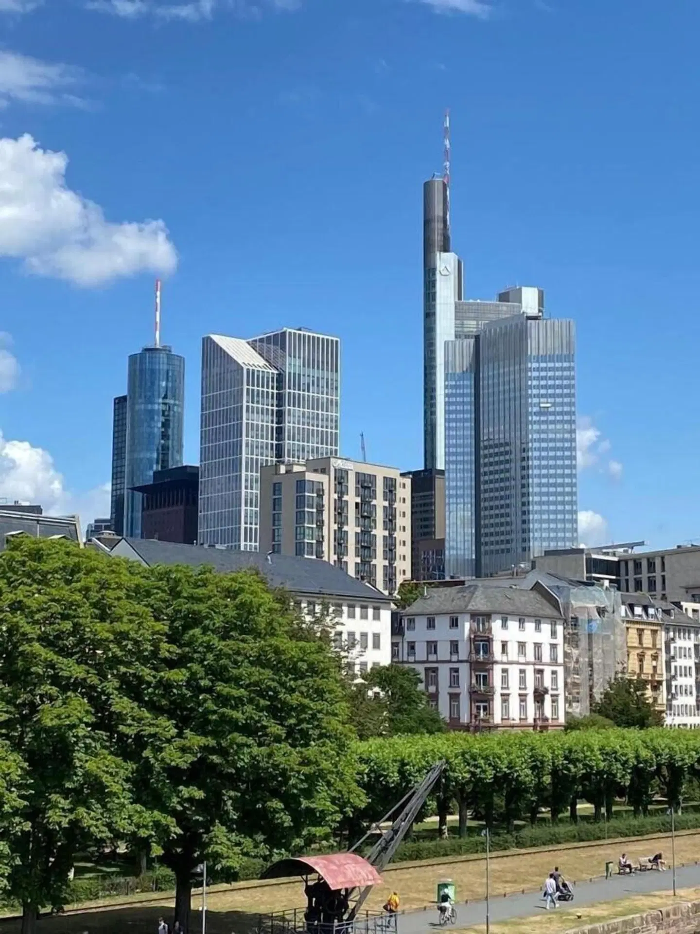 Adina Apartment Hotel Frankfurt Neue Oper EXTERIOR