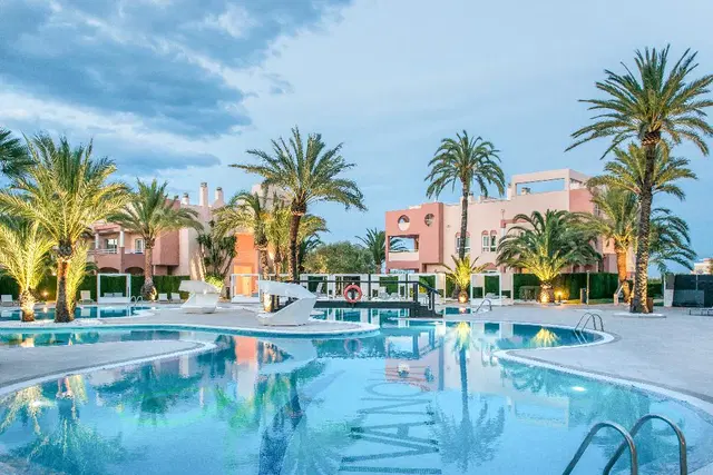 Oliva Nova Beach & Golf Hotel OUTDOOR_POOL