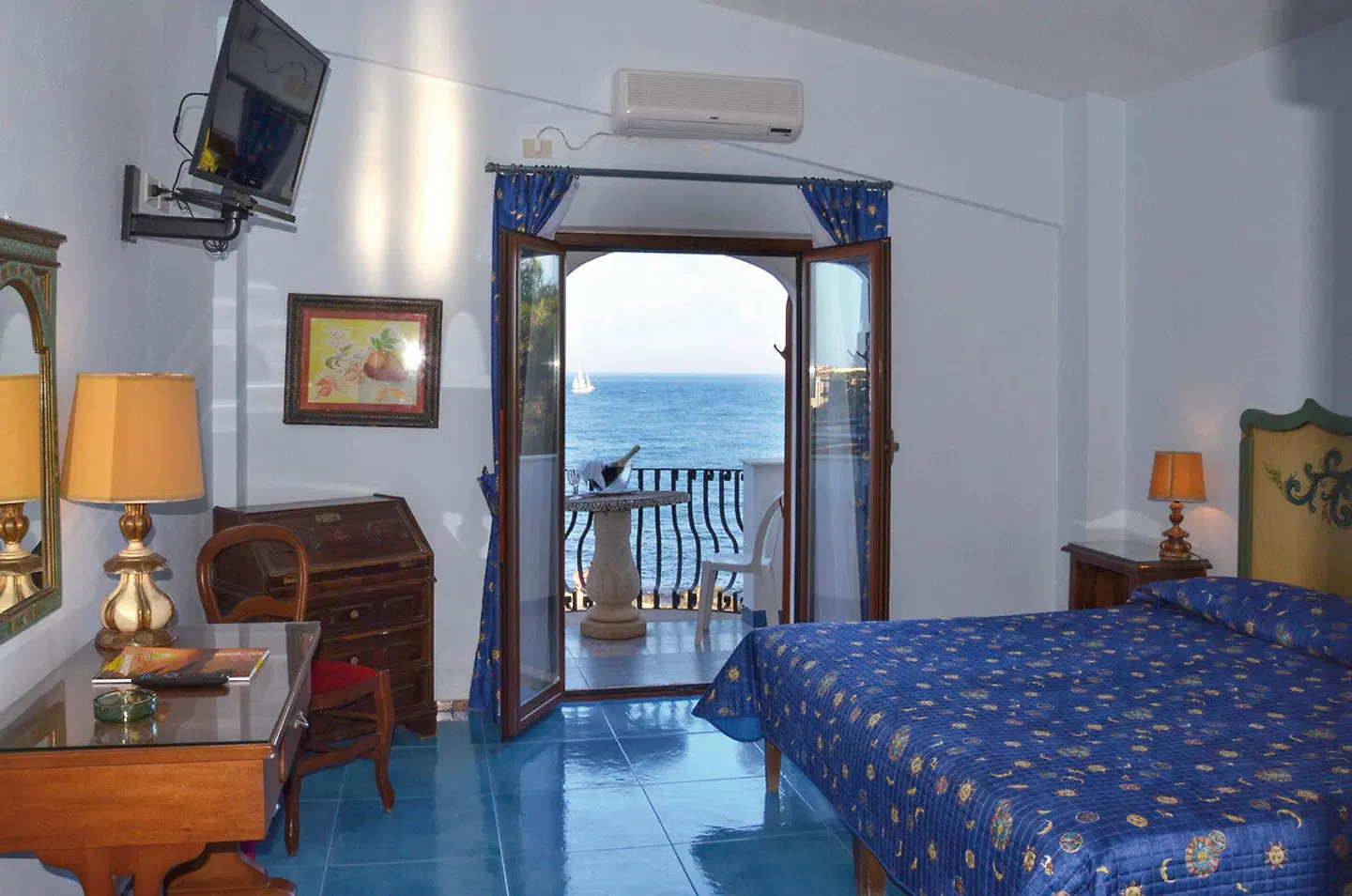 Arathena Rocks ROOM_EXAMPLE