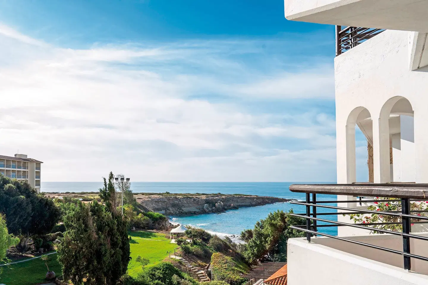 Coral Beach Hotel & Resort LANDSCAPE