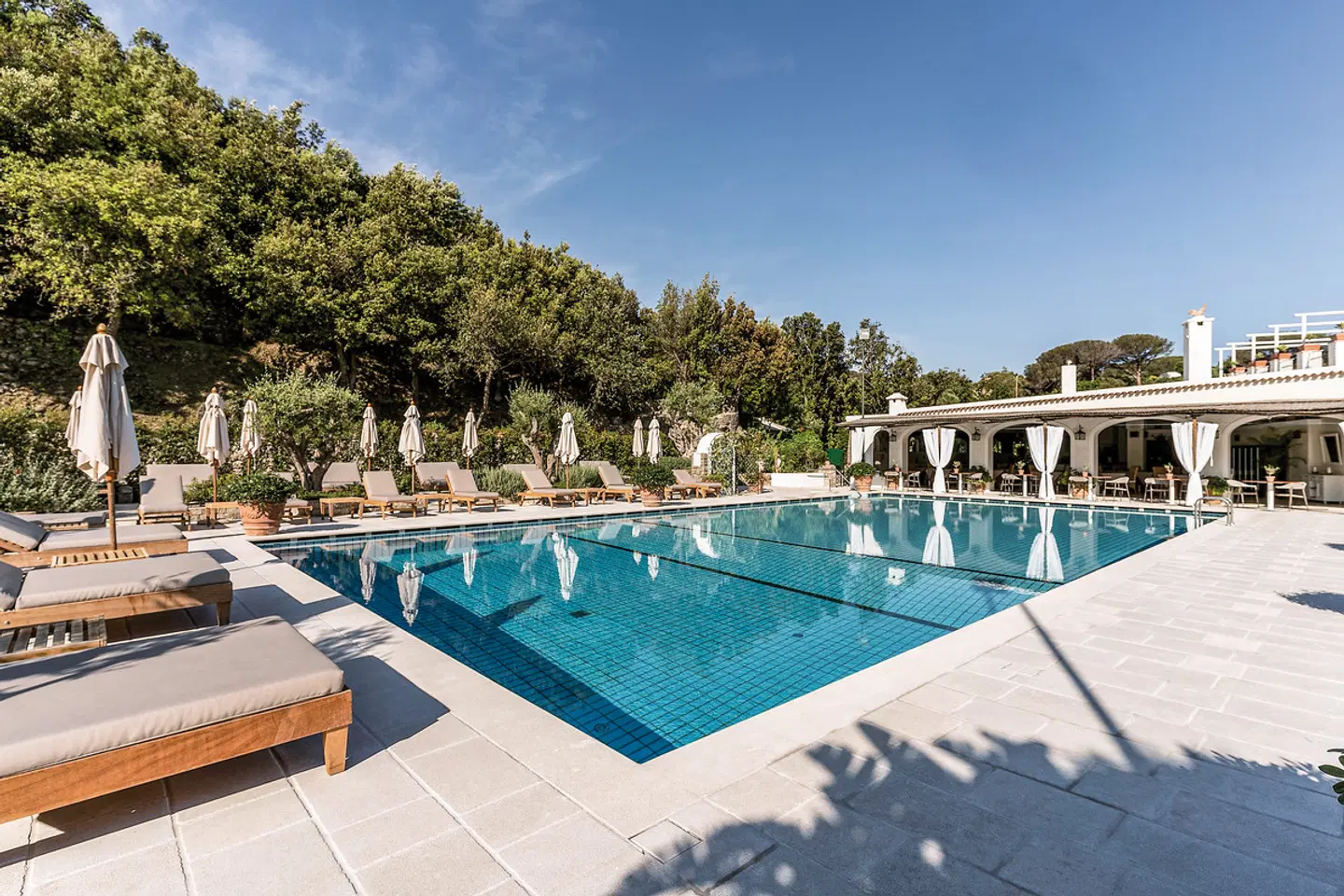 Botania Relais & Spa OUTDOOR_POOL