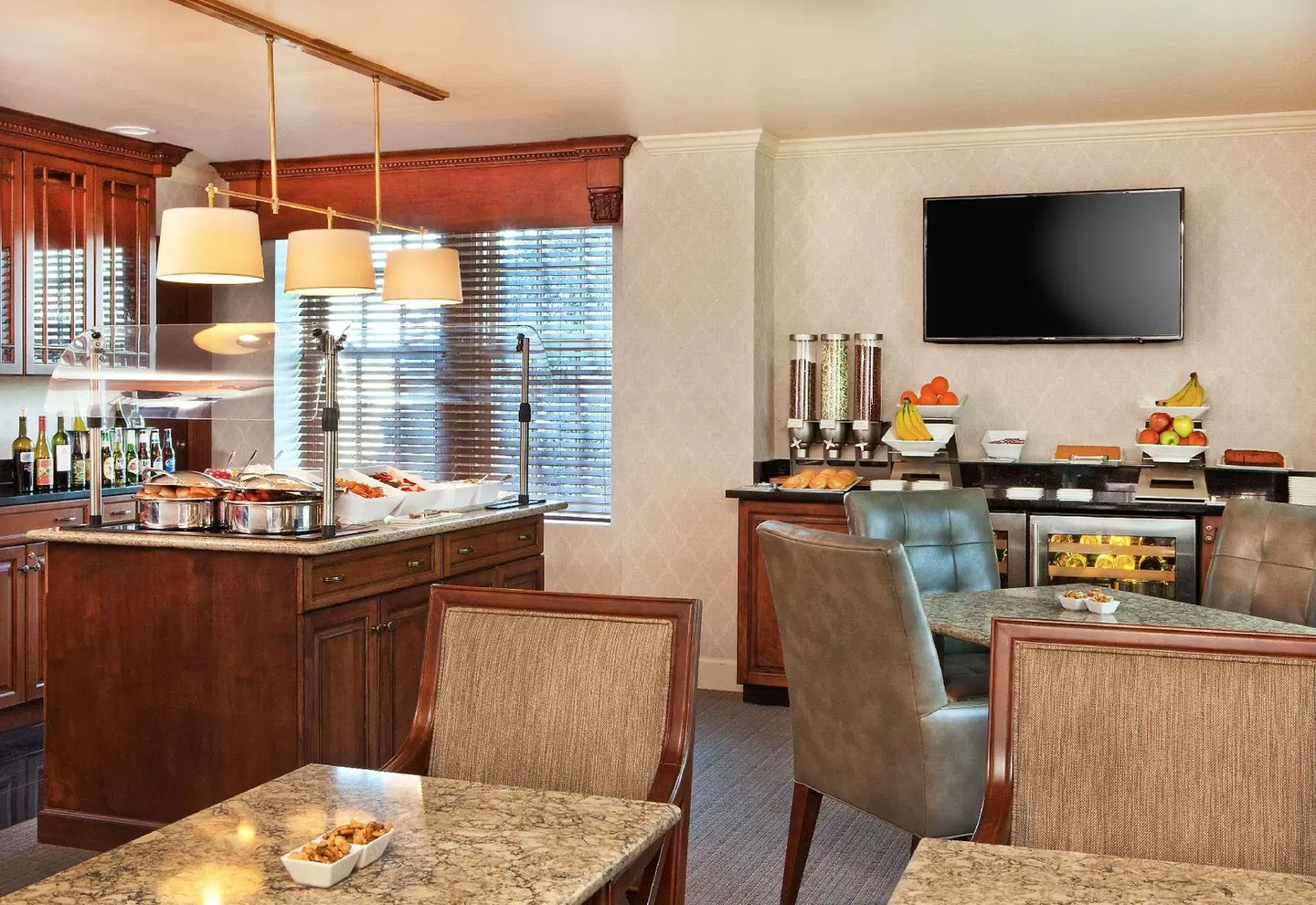 The Hotel Roanoke & Conference Center, Curio Collection by Hilton Restaurant
