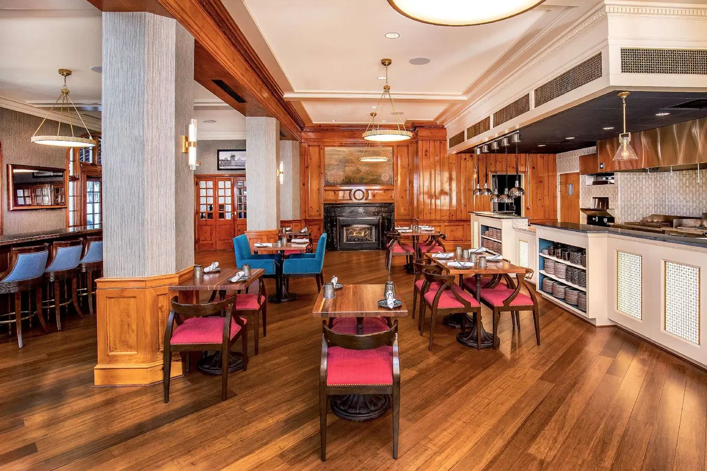 The Hotel Roanoke & Conference Center, Curio Collection by Hilton LOUNGE_LOBBY