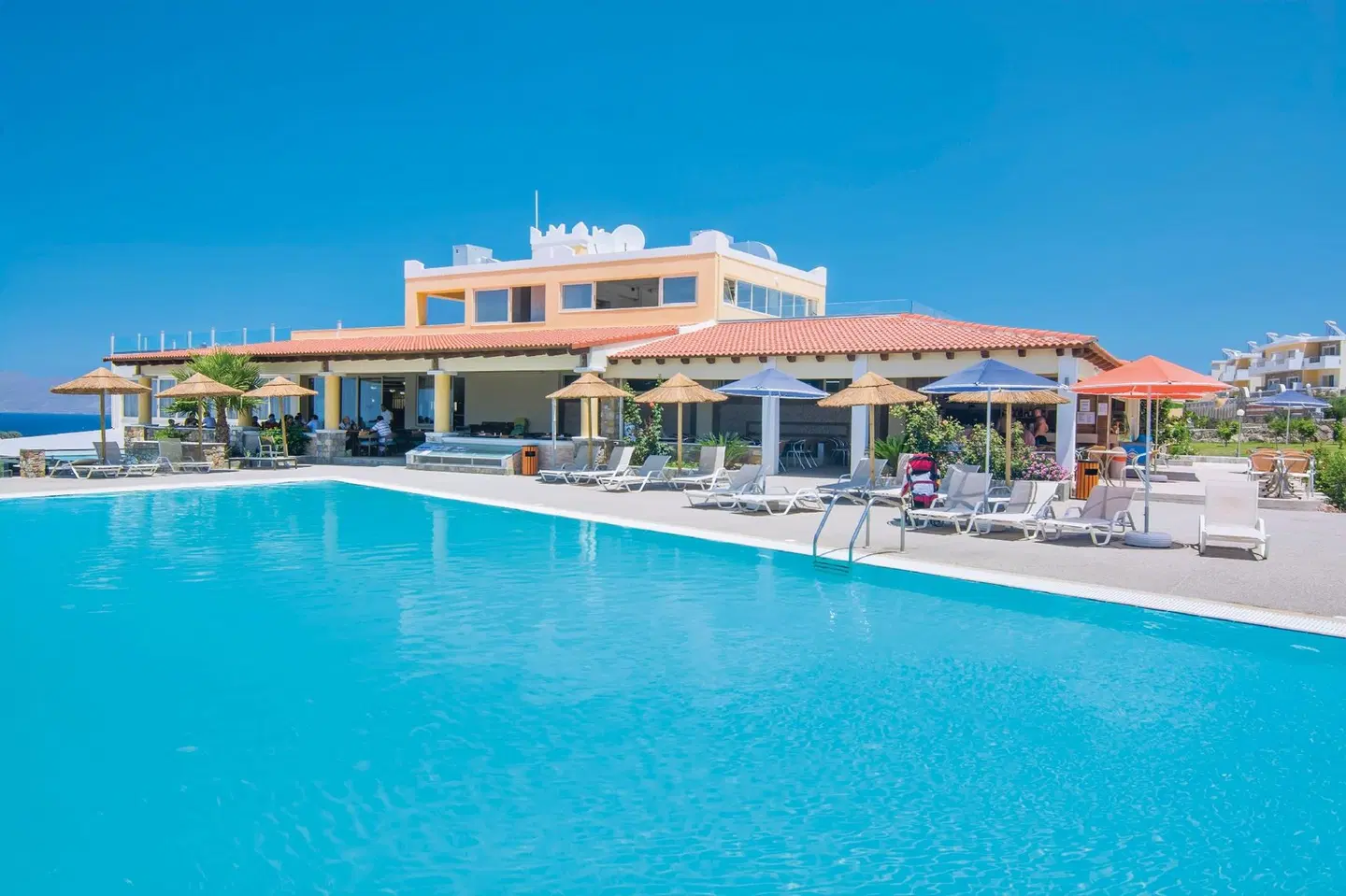 Kouros Palace Hotel EXTERIOR