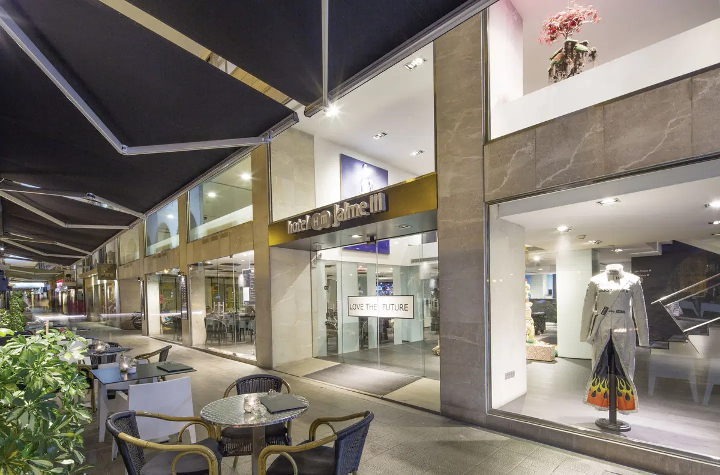 HM Jaime III LOUNGE_LOBBY