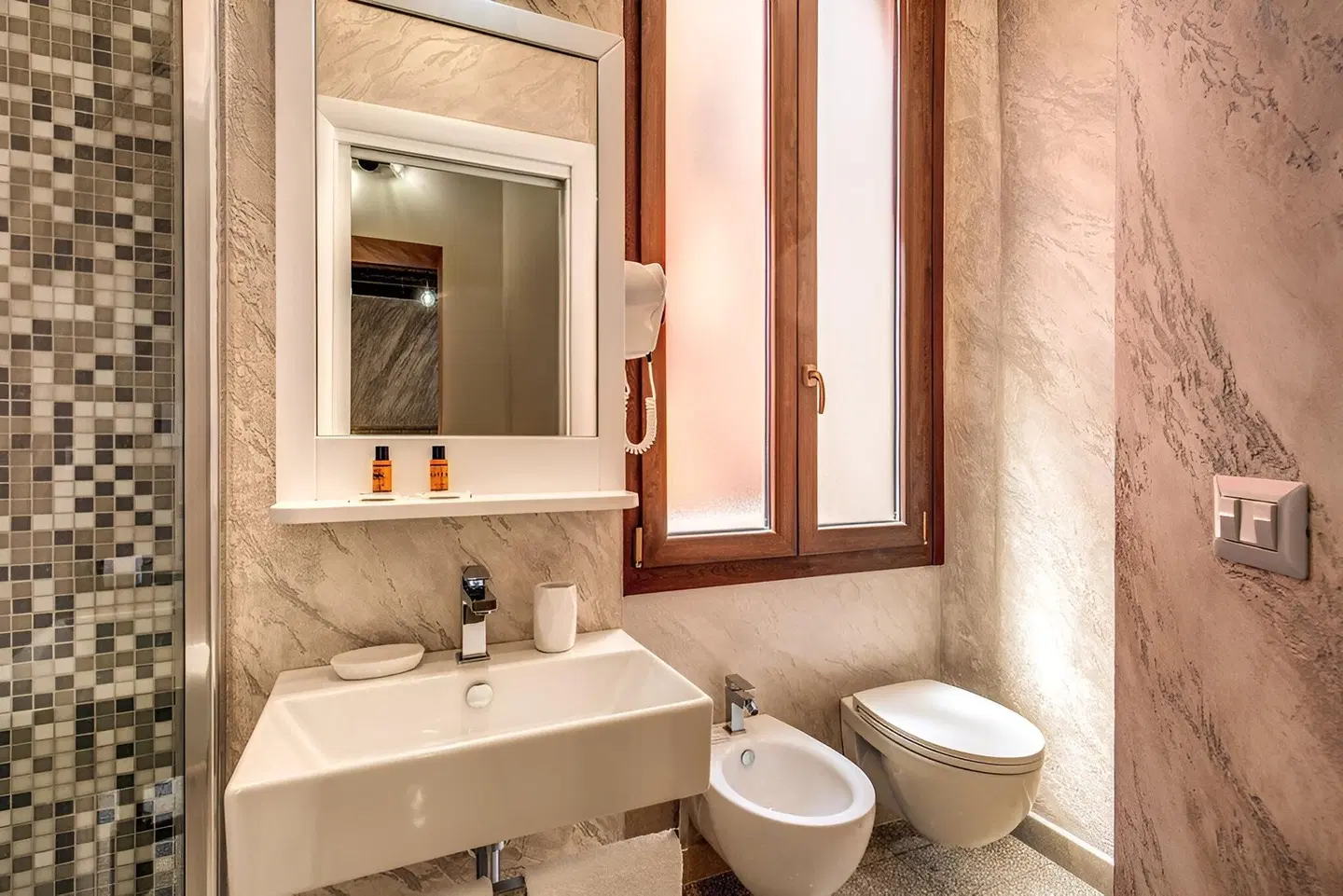 Colosseo Accomodation Room Guest House Badezimmer