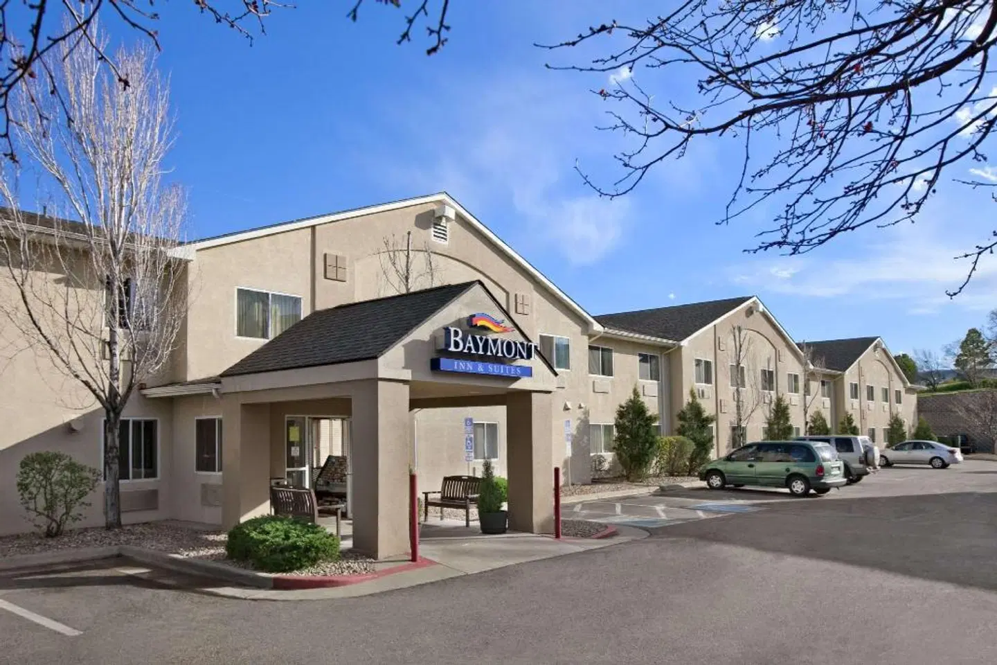 Baymont by Wyndham Denver West/Federal Center EXTERIOR