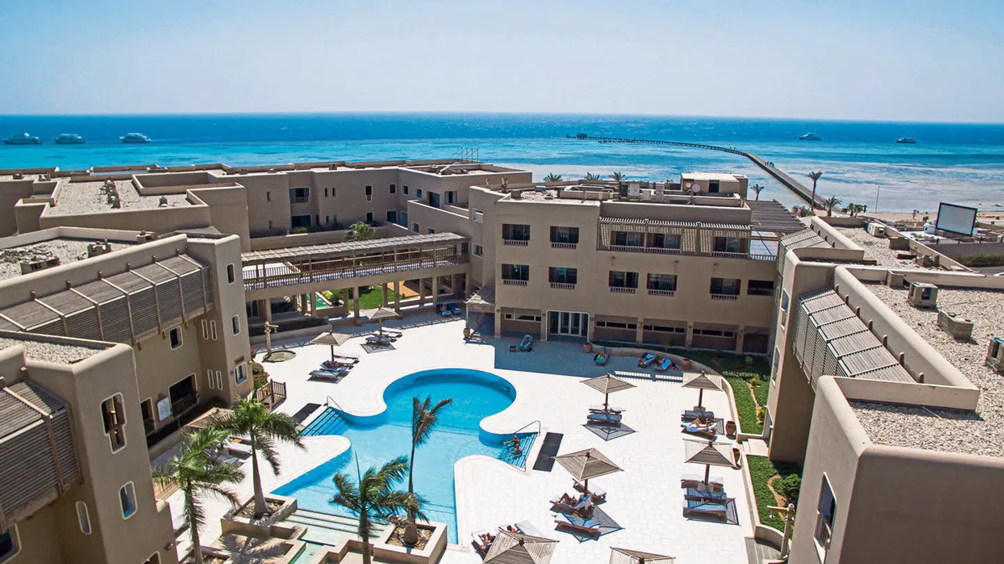 The Breakers Diving & Surfing Lodge EXTERIOR