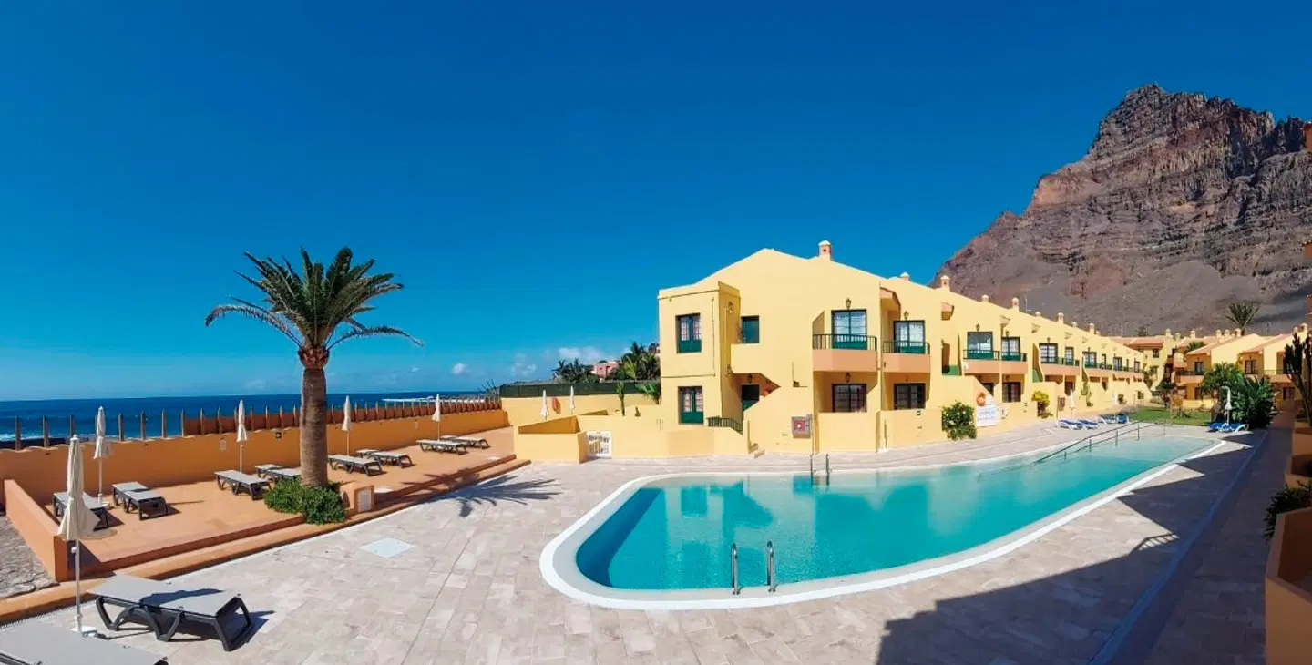 Tres Palmeras OUTDOOR_POOL