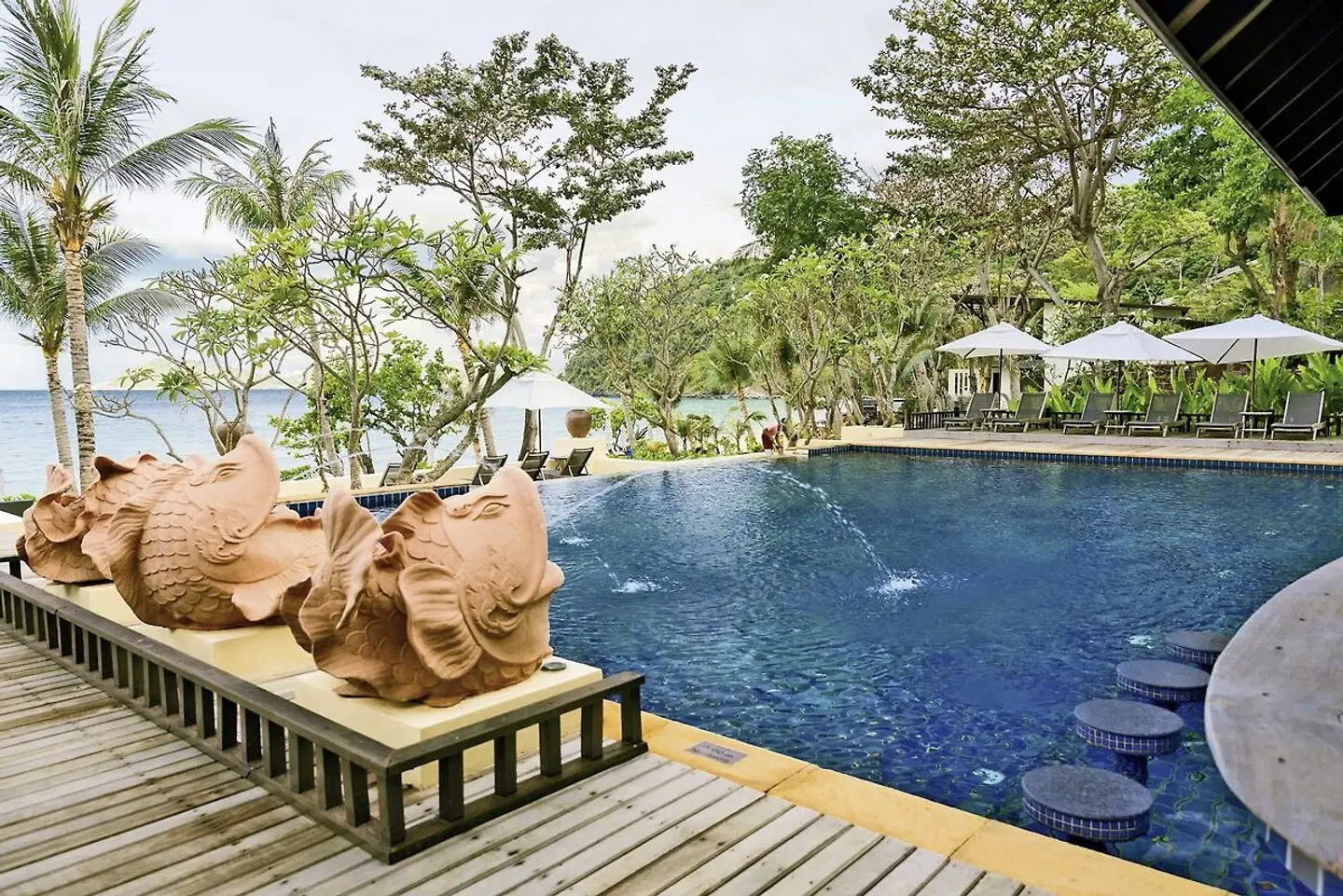 Le Vimarn Cottages & Spa OUTDOOR_POOL