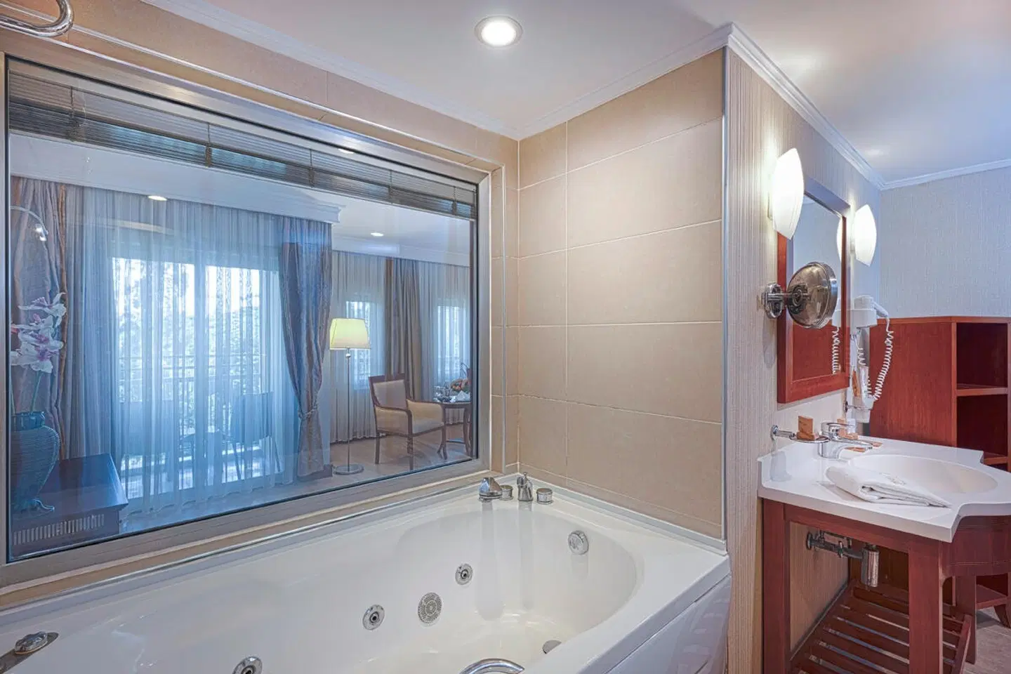 Belconti Resort Hotel Badezimmer
