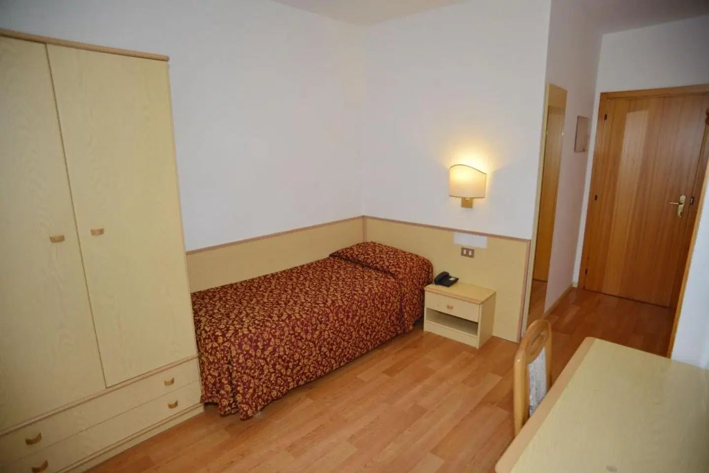 Hotel Canada ROOM_EXAMPLE