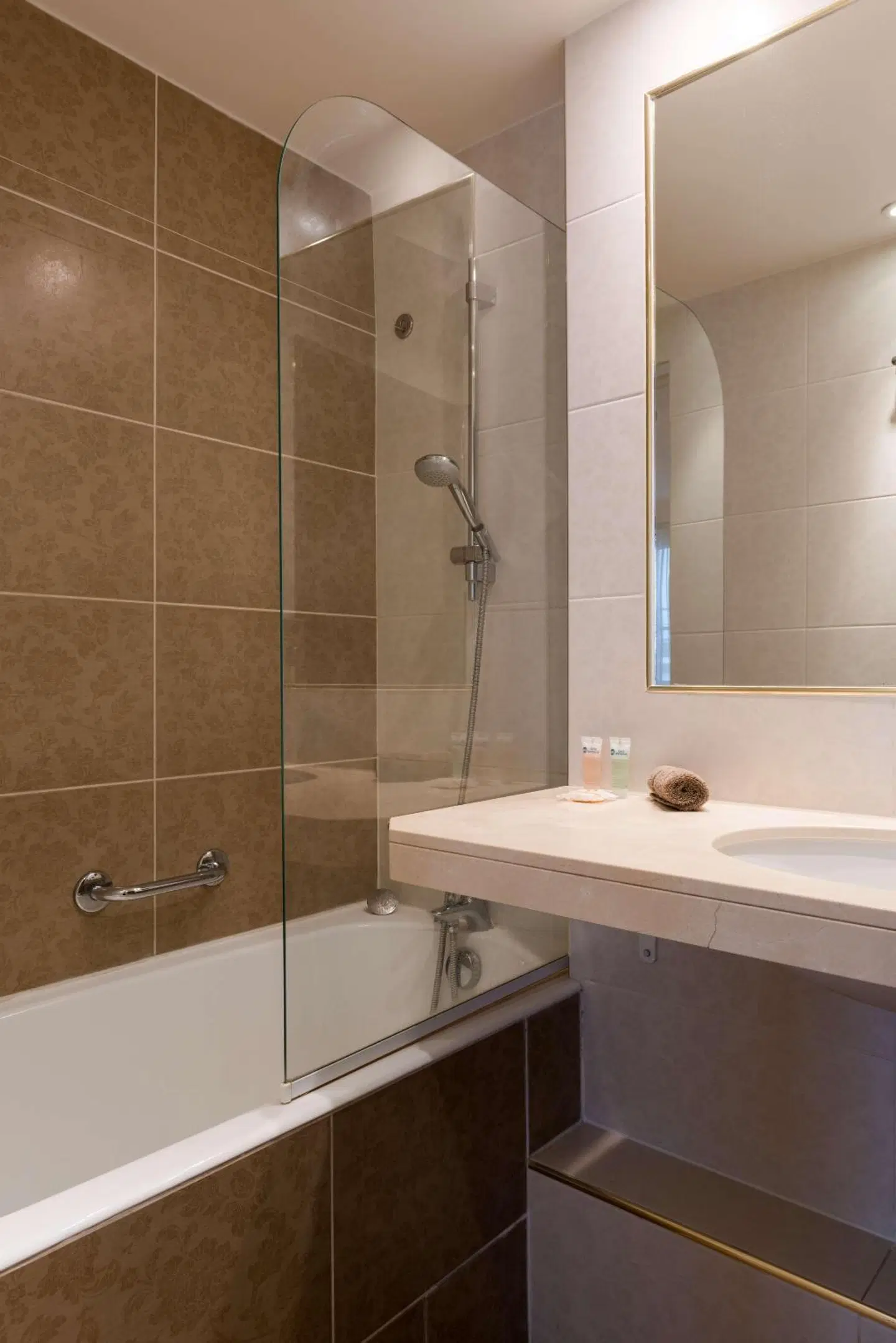 Hôtel Gaillon Opéra Badezimmer