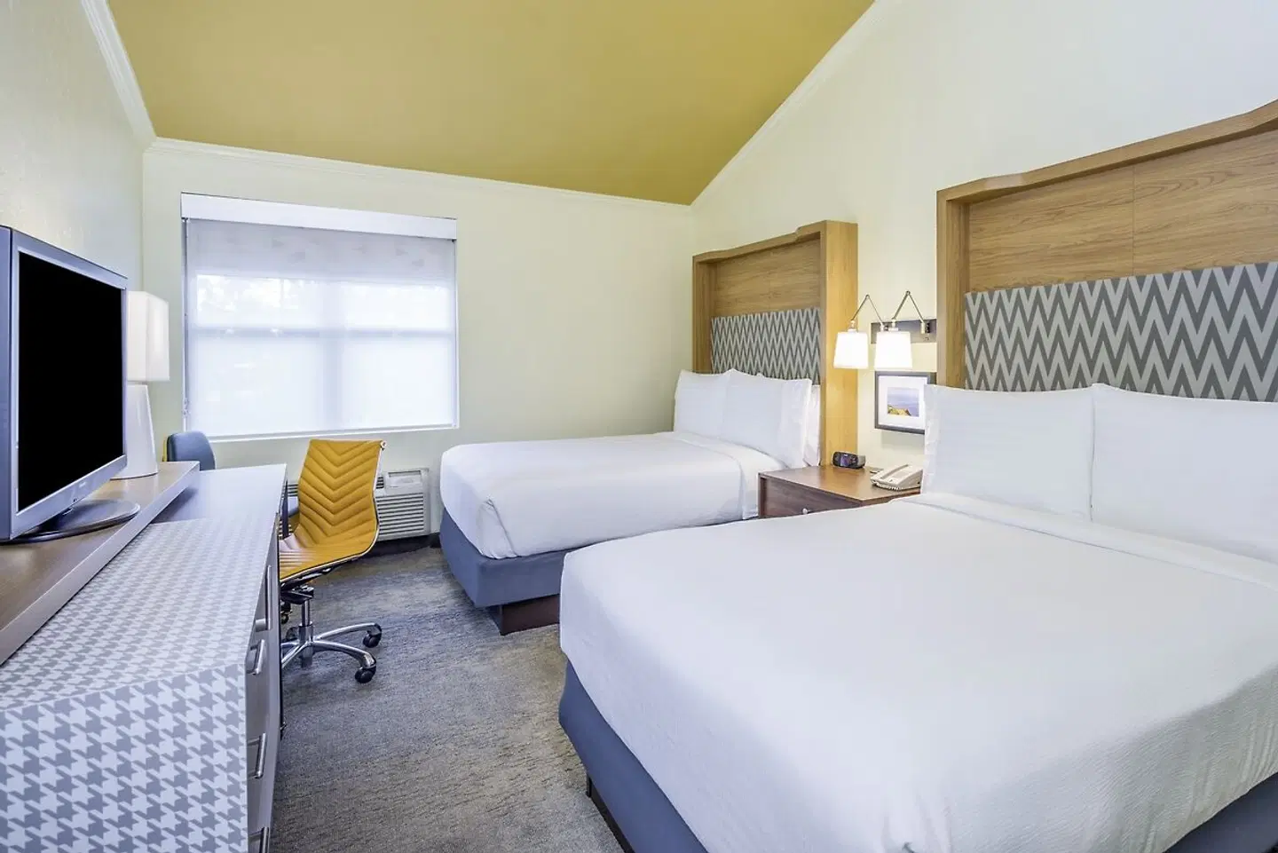 Holiday Inn Cape Cod - Hyannis ROOM_EXAMPLE