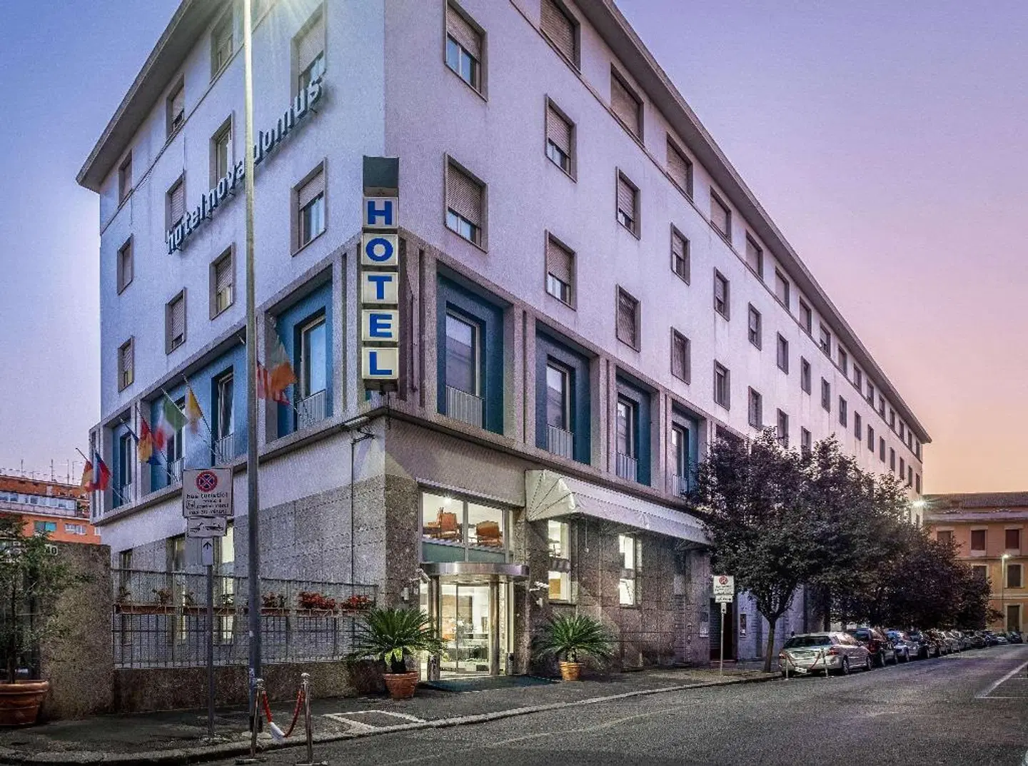 Quality Hotel Nova Domus EXTERIOR