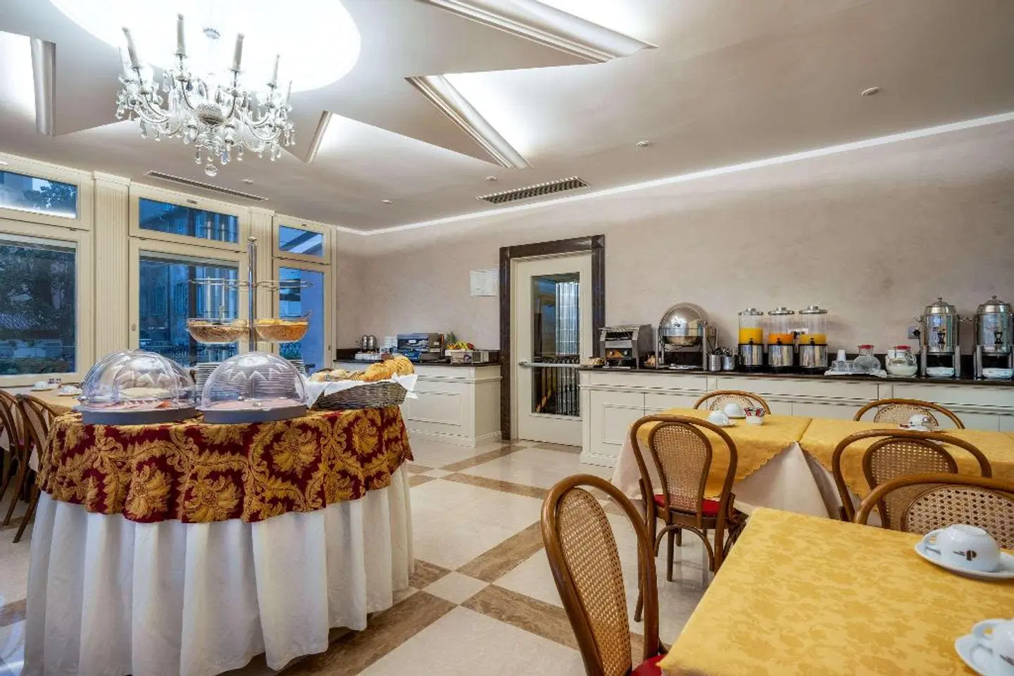 Hotel Bolivar Restaurant