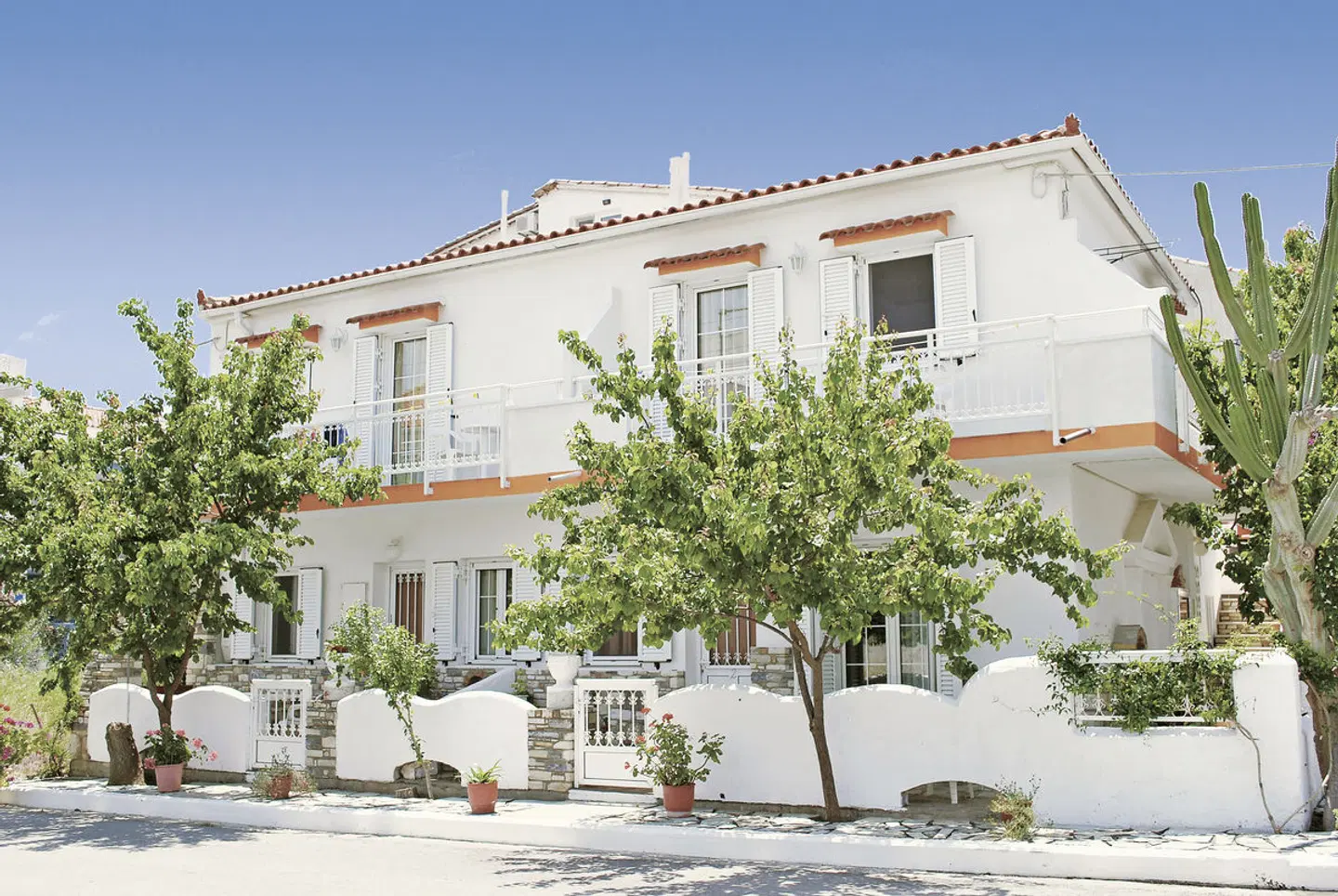 Appartements Leonidas EXTERIOR