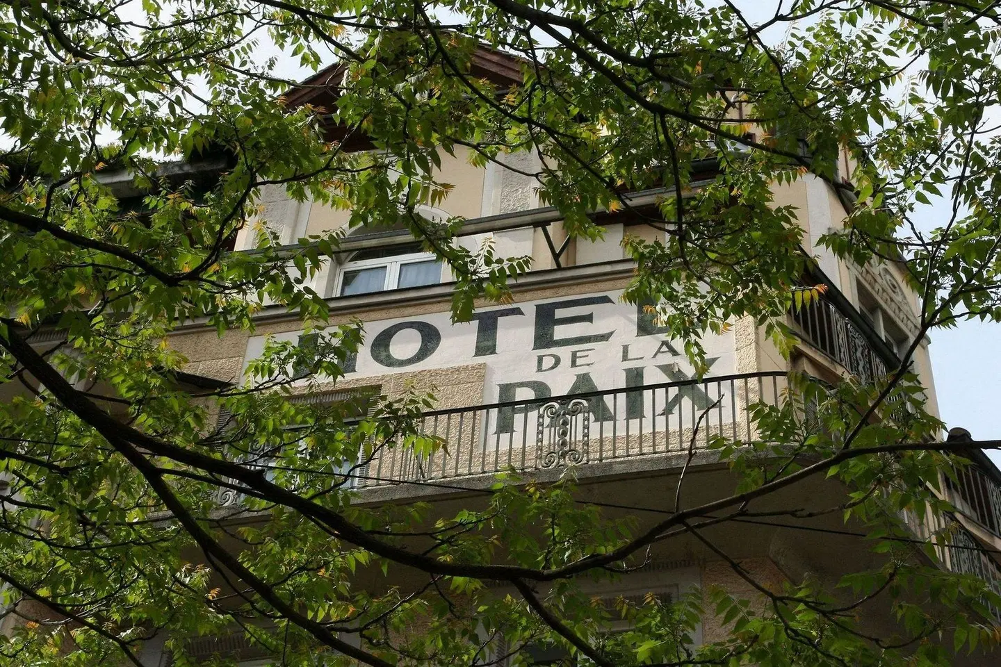 De la Paix EXTERIOR