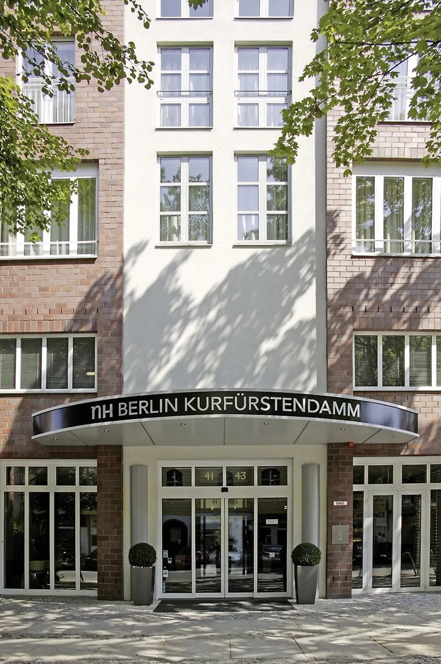 NH Berlin Kurfürstendamm EXTERIOR