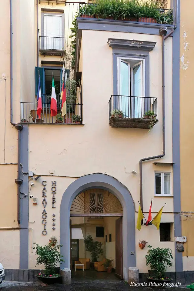Caravaggio EXTERIOR