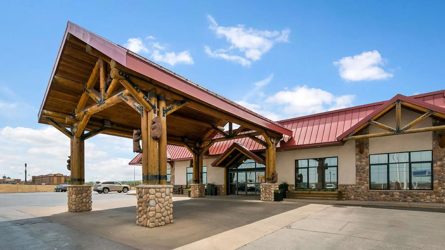 Best Western Ramkota Hotel EXTERIOR