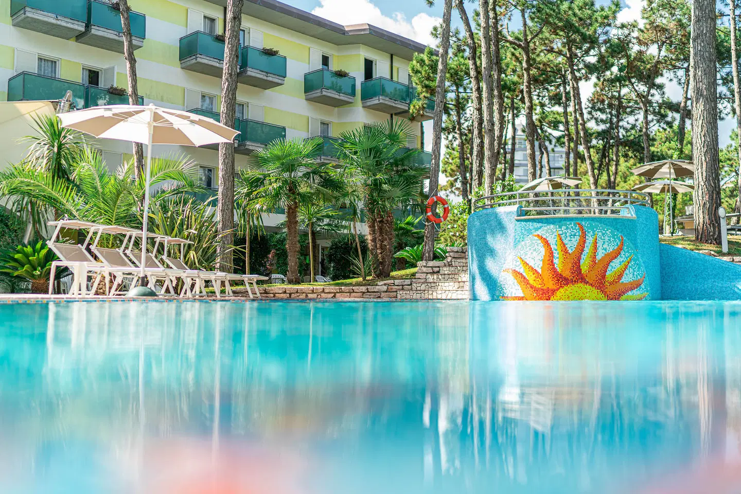 Hotel Mediterraneo OUTDOOR_POOL