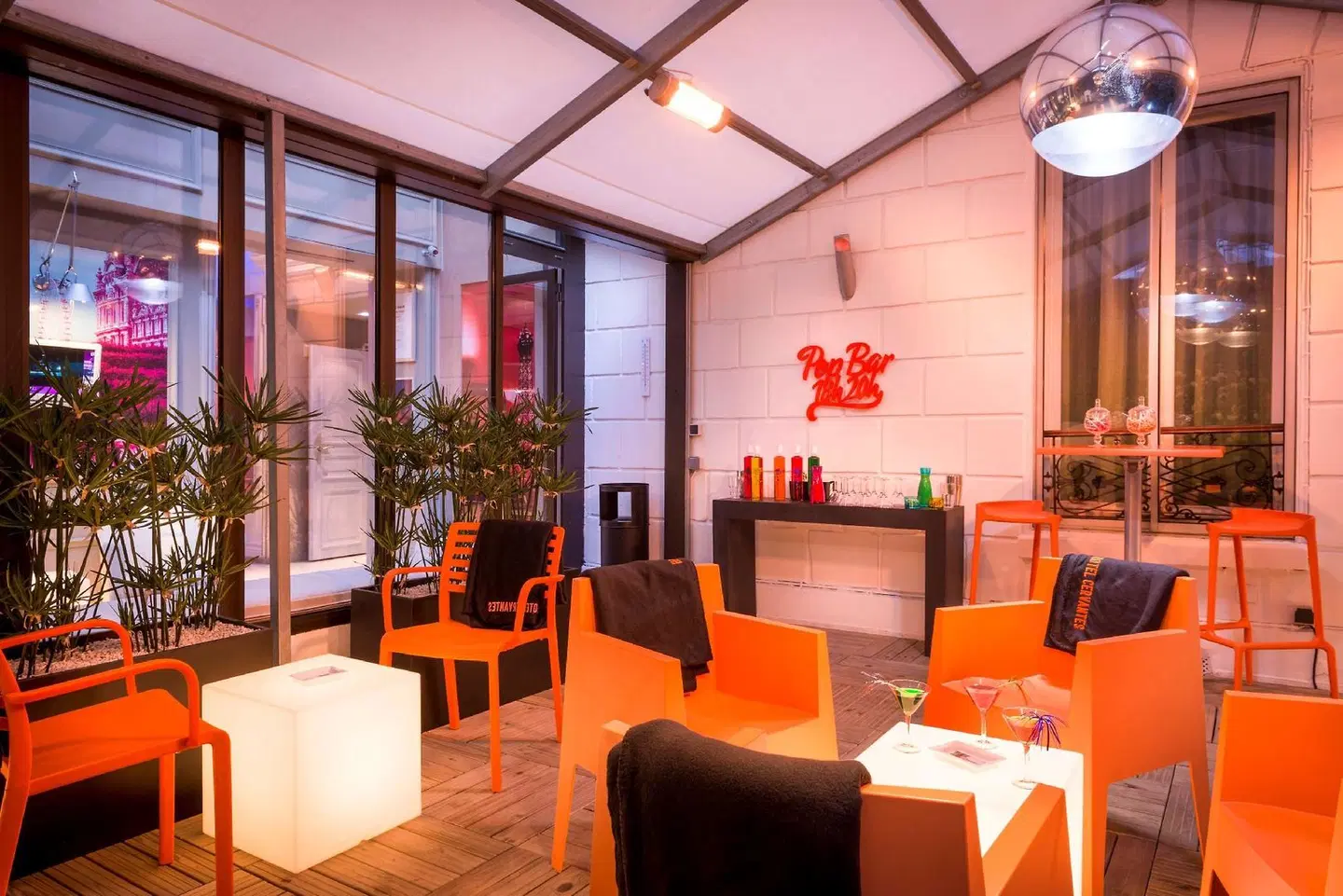 Cervantes LOUNGE_LOBBY