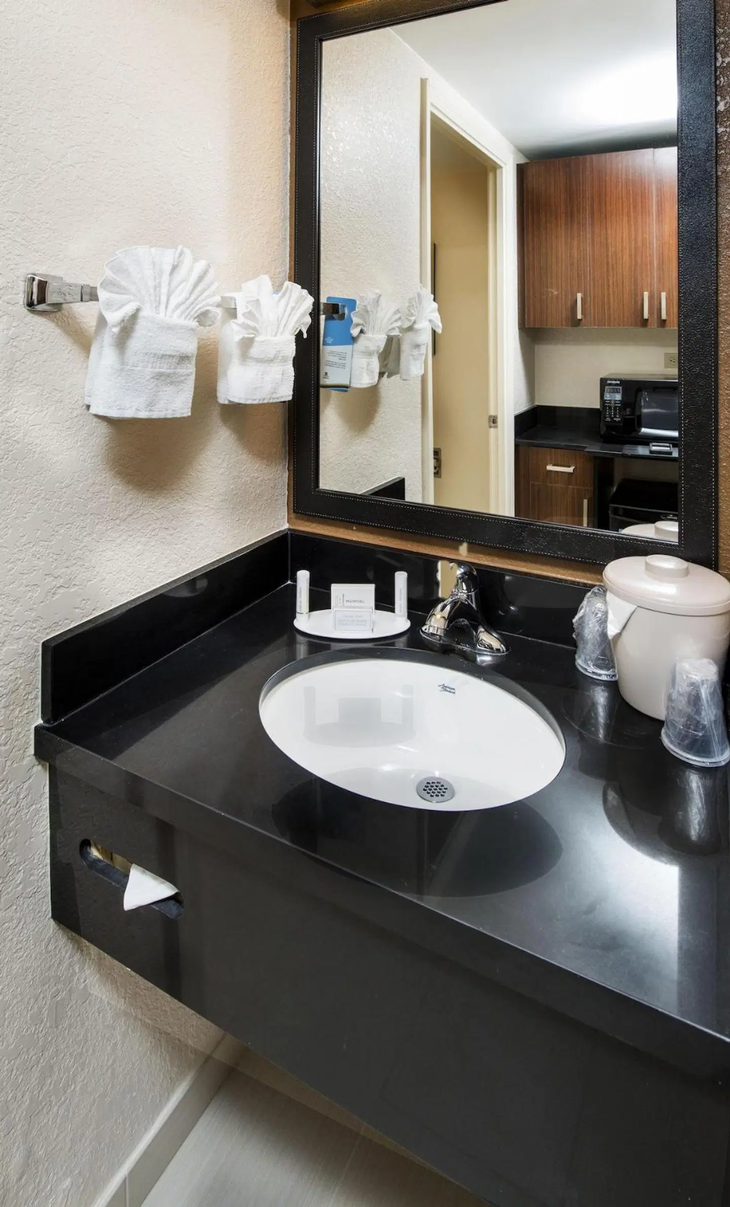 Fairfield Inn & Suites by Marriott Atlanta Buckhead Badezimmer