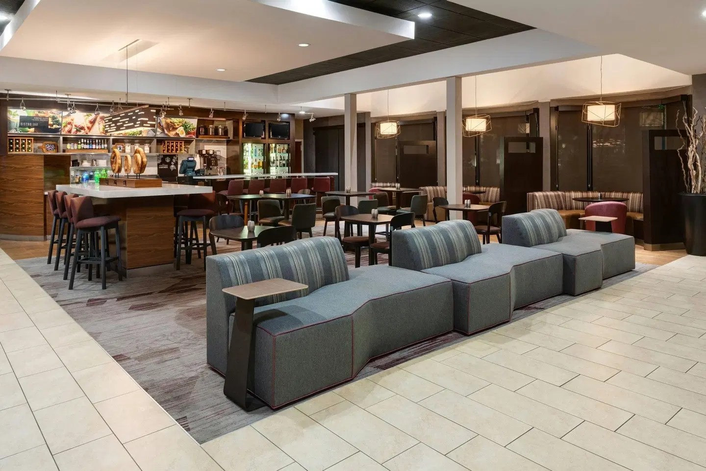 Courtyard by Marriott Augusta Bar