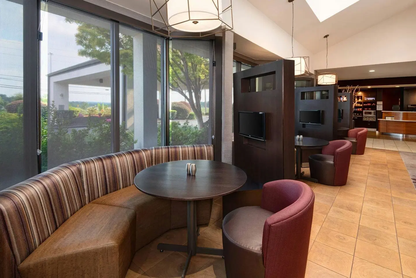 Courtyard by Marriott Augusta Bar
