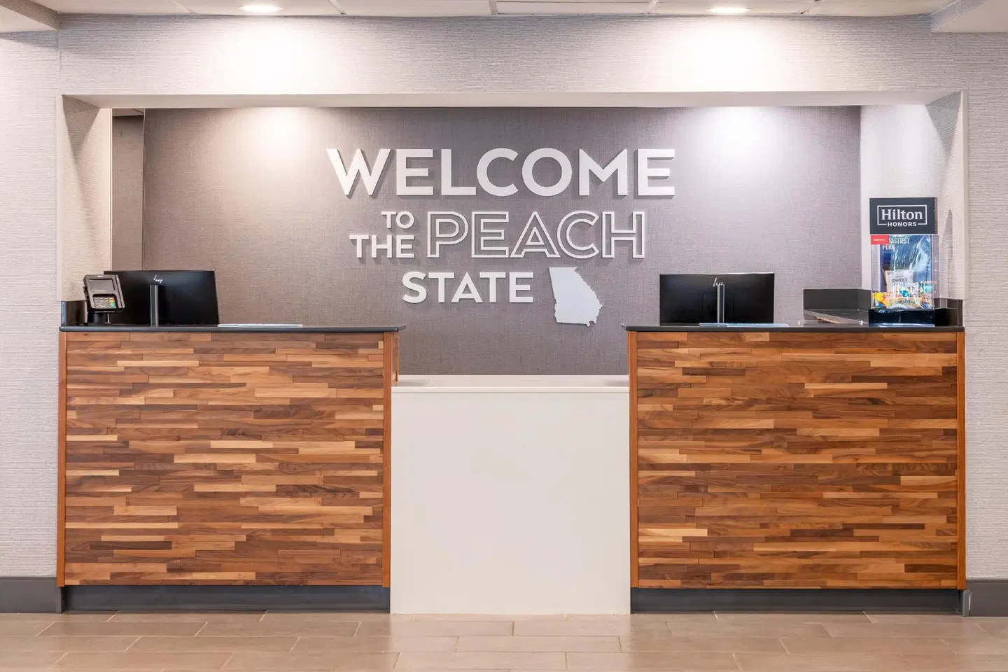 Hampton Inn Commerce LOUNGE_LOBBY