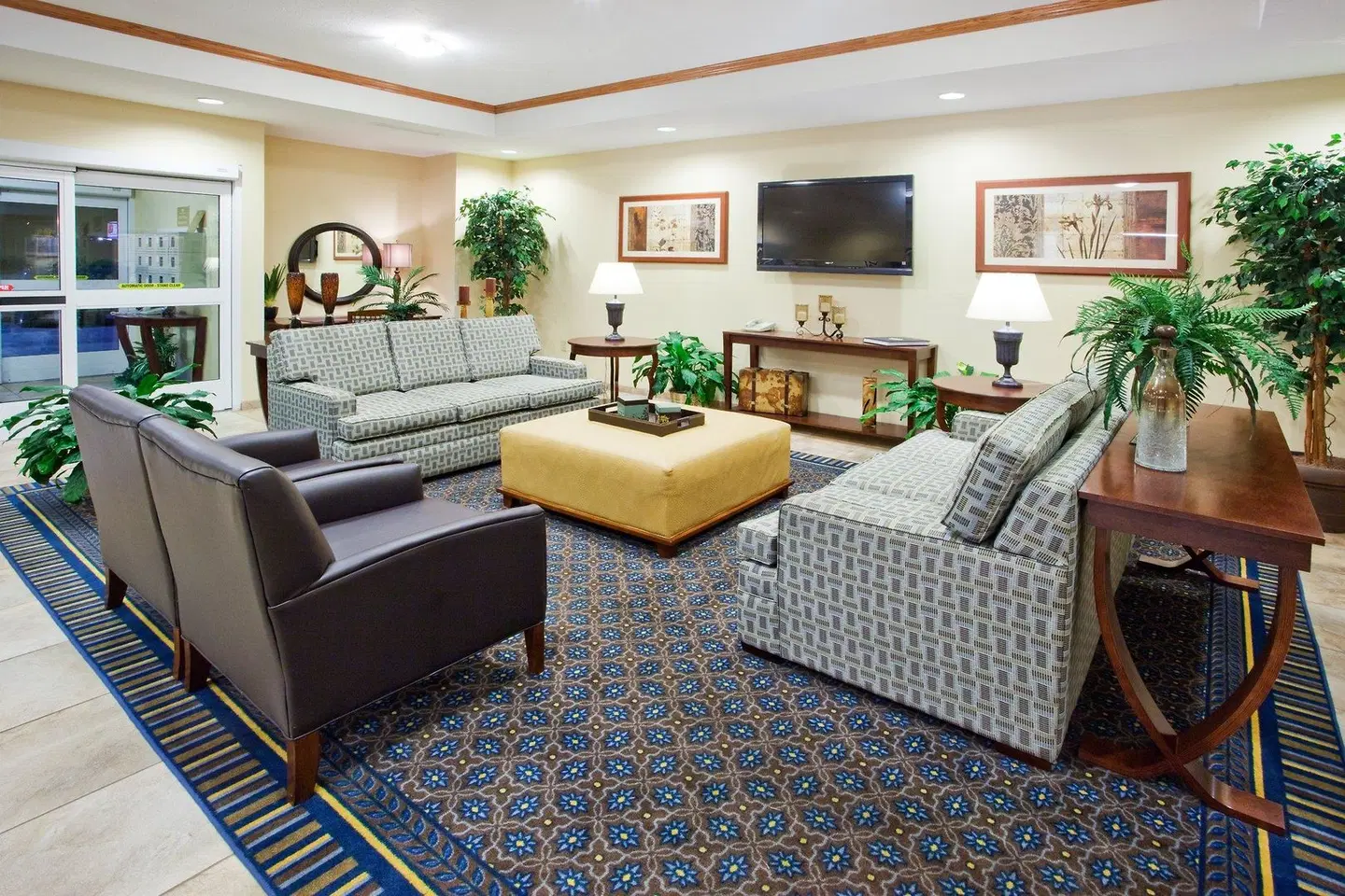 Candlewood Suites Columbus South / Fort Benning by IHG LOUNGE_LOBBY