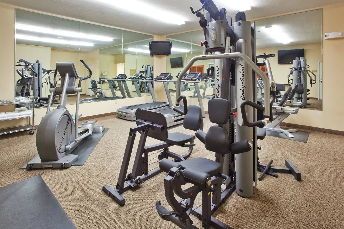 Candlewood Suites Columbus South / Fort Benning by IHG SPORTS_AND_LEISURE