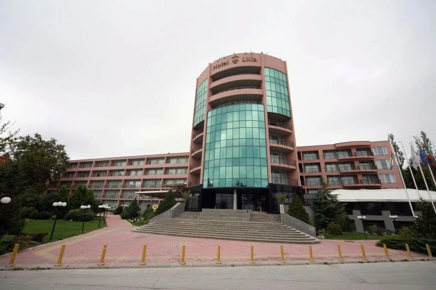 Lilia EXTERIOR