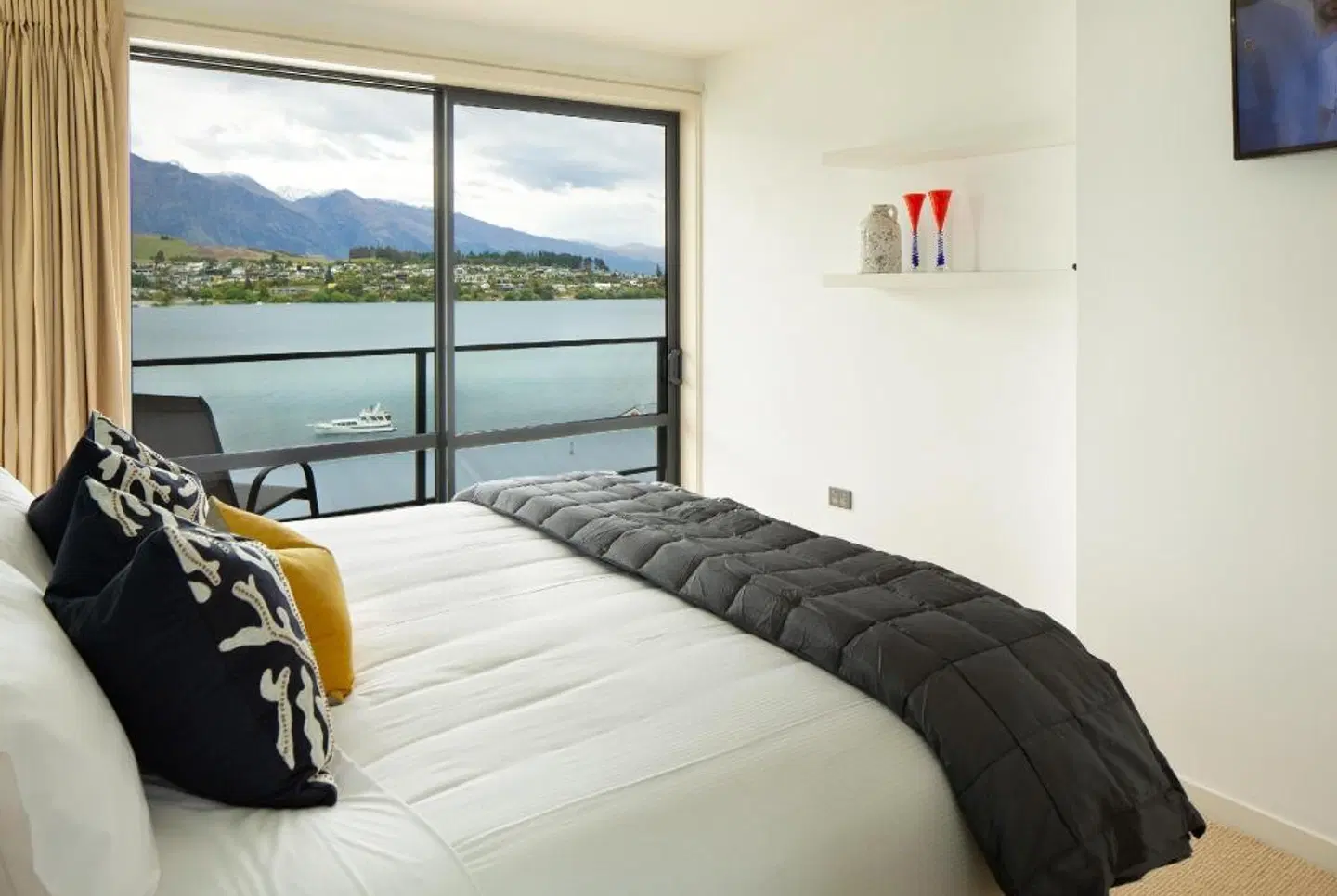 Villa Del Lago ROOM_EXAMPLE