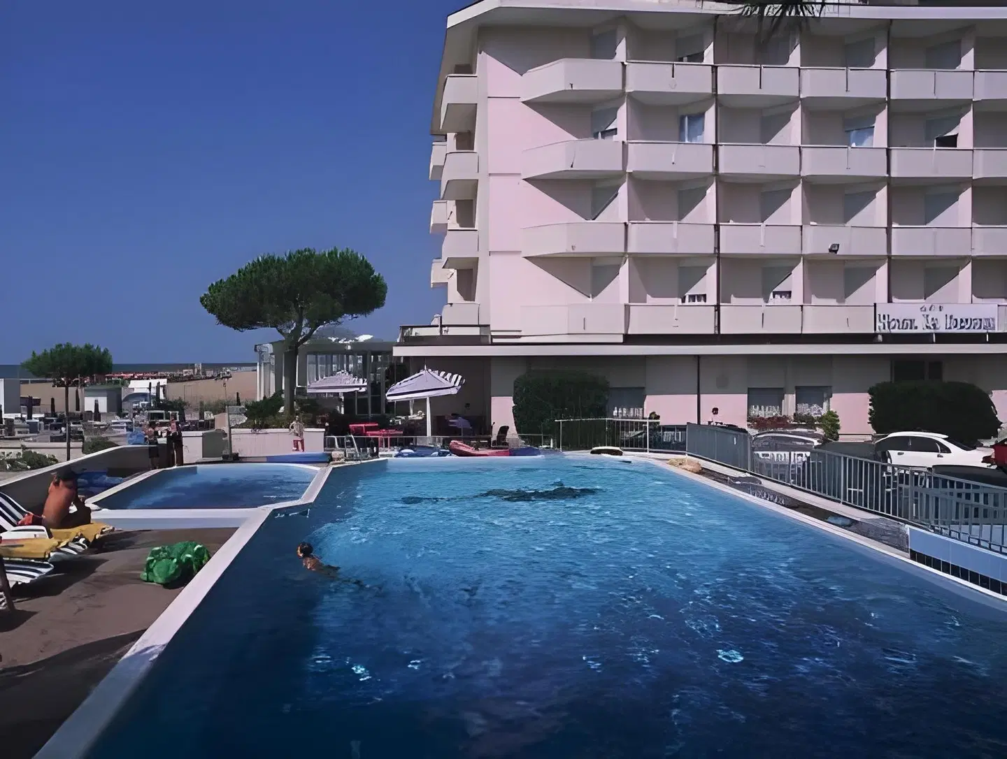 Hotel La Bussola OUTDOOR_POOL