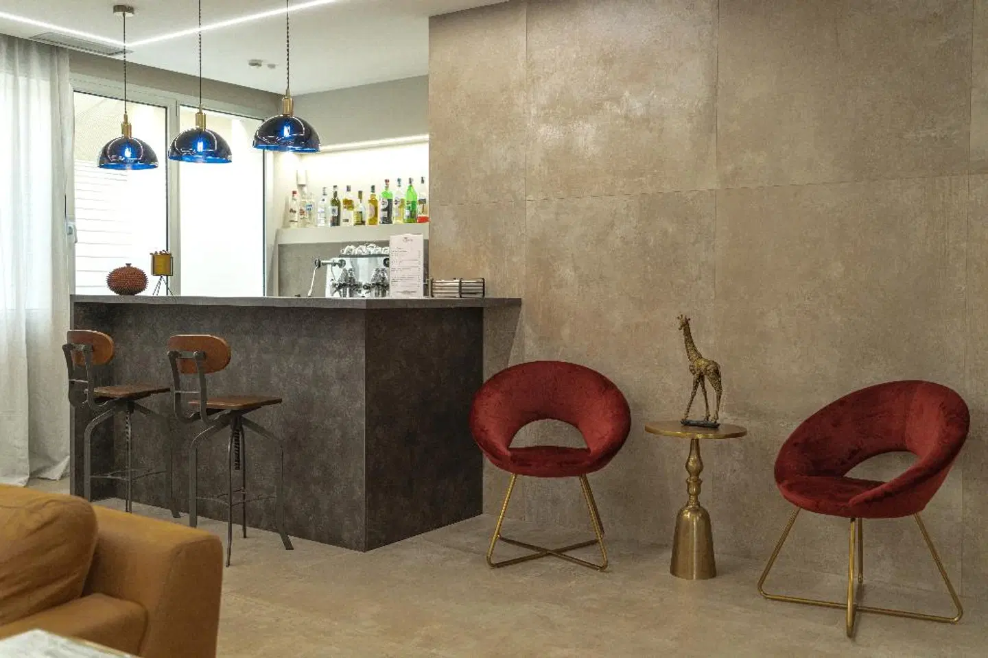 Club Meeting Hotel Bar