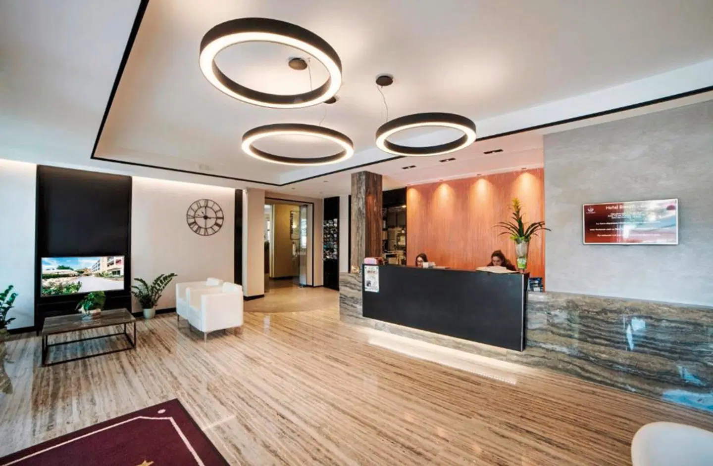 Bisesti LOUNGE_LOBBY