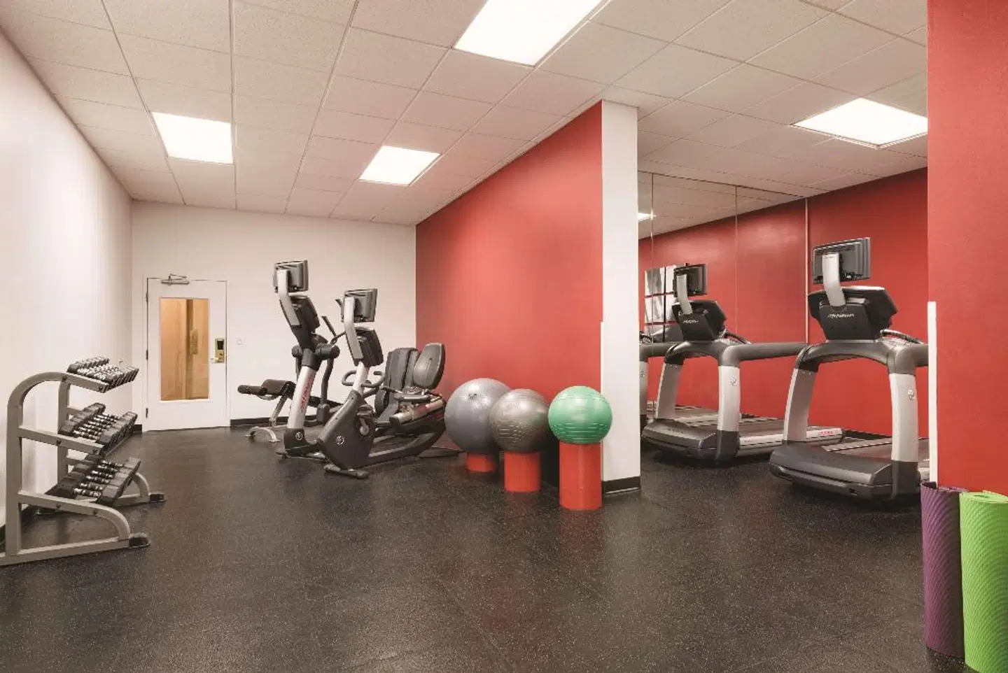 Radisson Hotel Seattle Airport SPORTS_AND_LEISURE