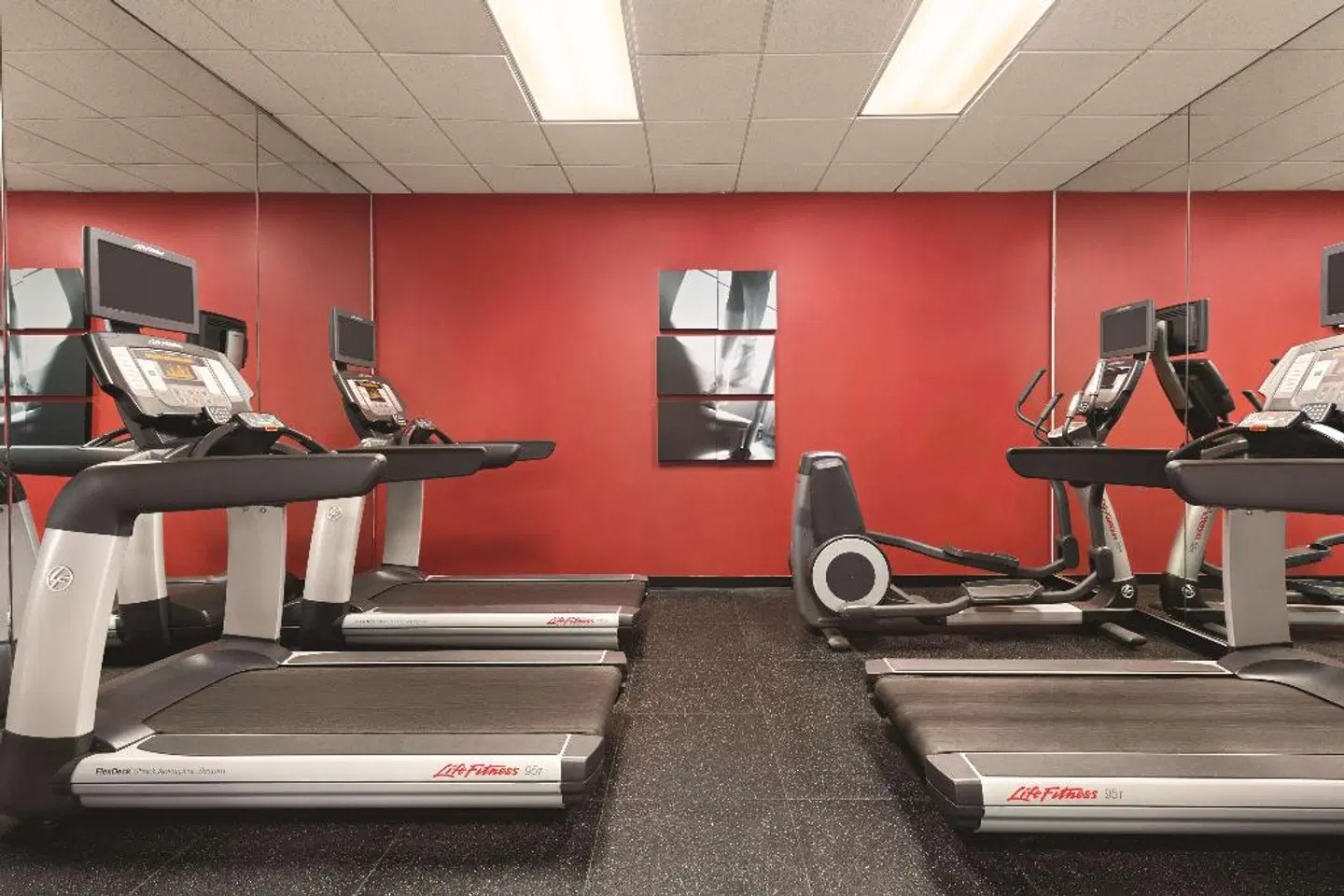 Radisson Hotel Seattle Airport SPORTS_AND_LEISURE