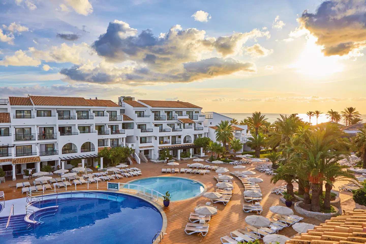 FERGUS Style Bahamas EXTERIOR